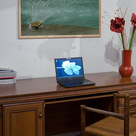 Ξενοδοχείο Satelit 3*