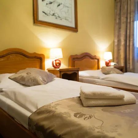 Hotel Satelit 3*