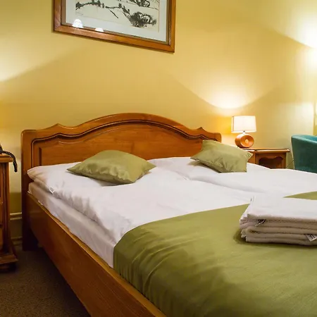 Hotel Satelit 3*