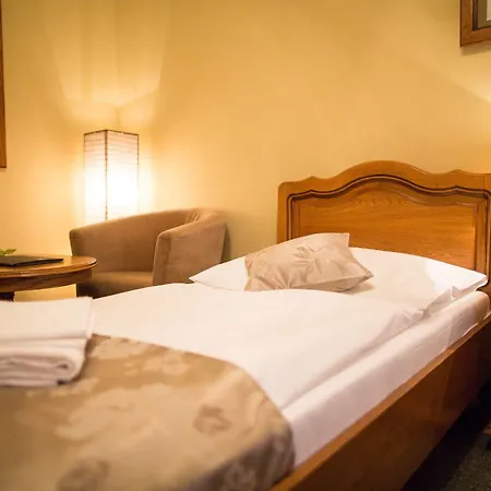 Satelit 3* 피에슈타니